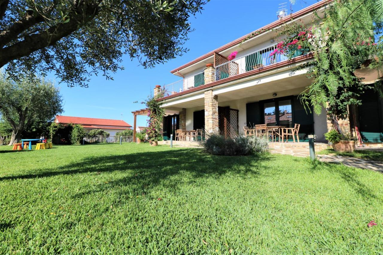 Villa Di Marinella أسشيا المظهر الخارجي الصورة