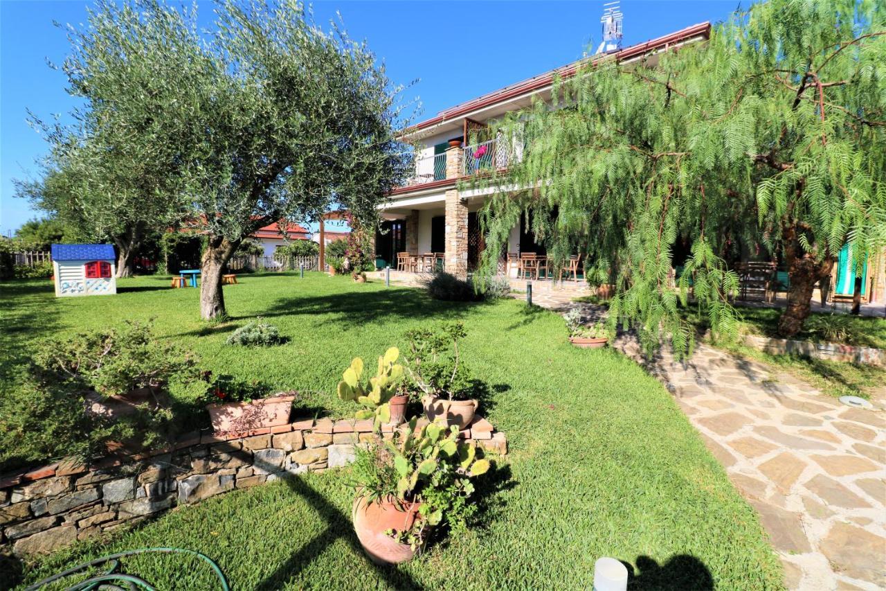 Villa Di Marinella أسشيا المظهر الخارجي الصورة