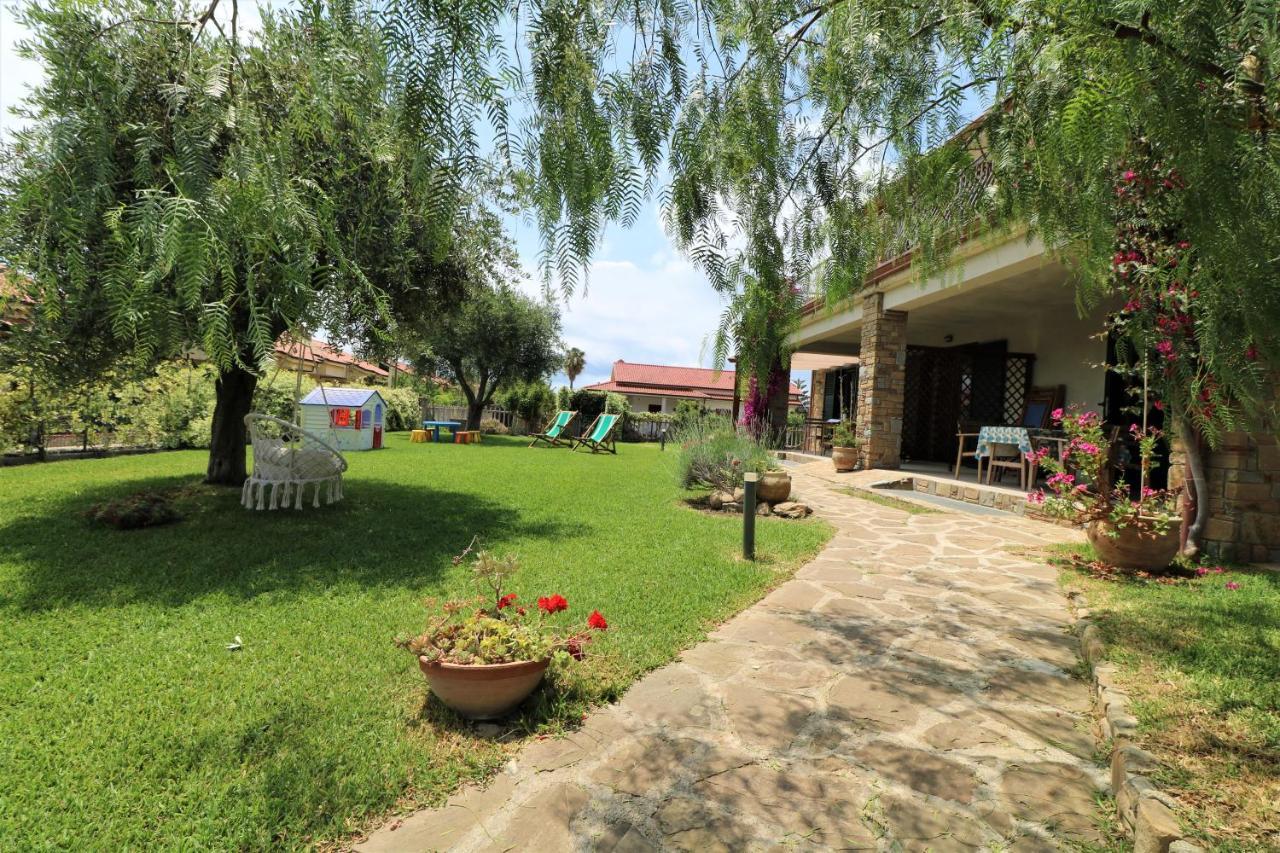 Villa Di Marinella أسشيا المظهر الخارجي الصورة