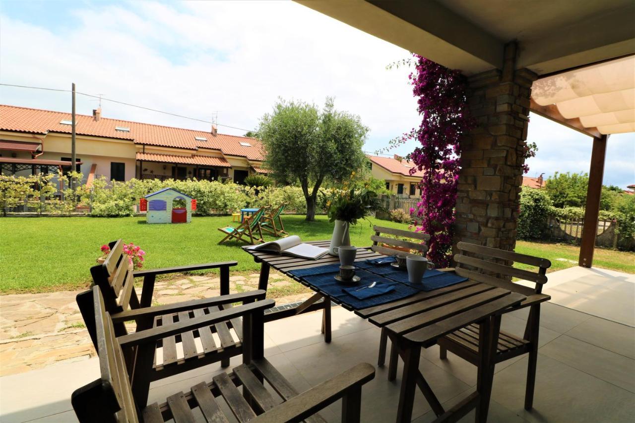 Villa Di Marinella أسشيا المظهر الخارجي الصورة
